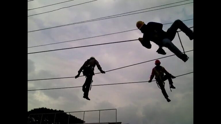 Curso de Linieros en Electricidad de Alta Tensi&oacute;n en Chile