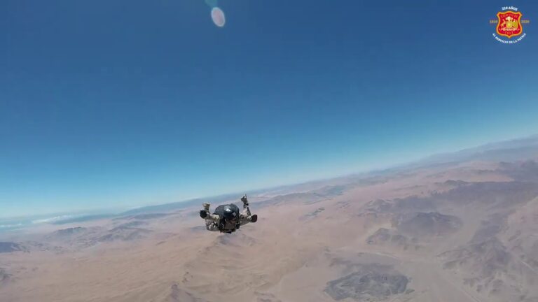 Curso de Salto en Paraca&iacute;das en Chile: Tu Aventura en el Cielo